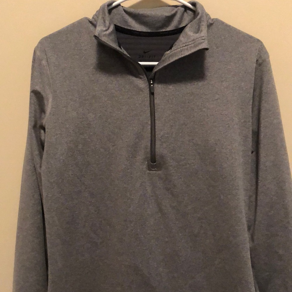 Women’s Nike Pro Half-Zip Pullover - sz LARGE